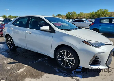2017 Toyota Corolla L z USA, uszkodzony, nr VIN 5YFBURHE2HP595386